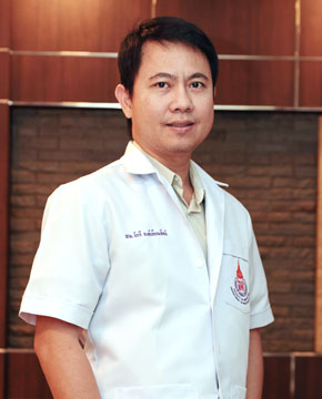 รศ.ทพ.จักรี องค์เทียมสัคค์